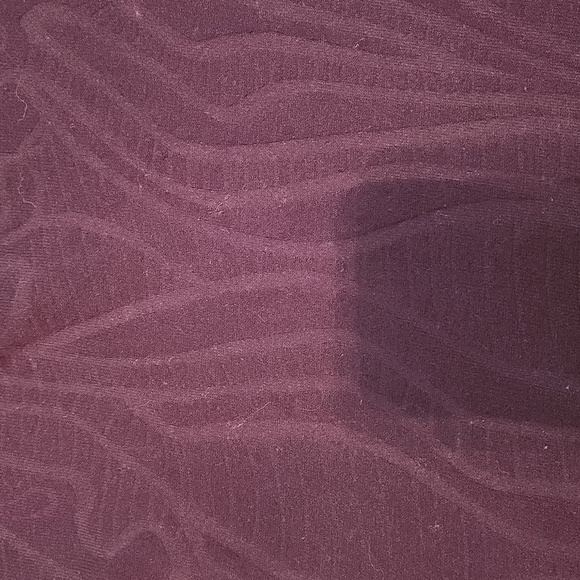 BCBG MAXAZARIA light semi sheer knit sweater - Picture 3 of 6